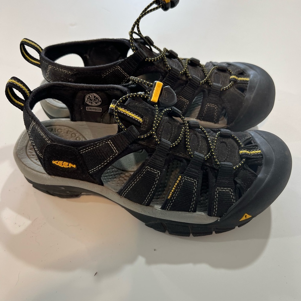 Keen Black and Yellow Outdoor Sandals - Picture 11 of 11